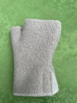 Handschuh mit Bionenfaser-Technologie für Handgelenk-Regeneration